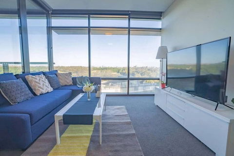 Luxury Skyrise 2bed2bath APT In Olympic Park - Tourism Canberra 1