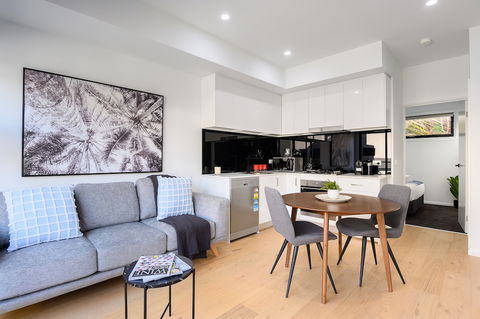 CARLISLE Bright Townhouse In Great Location - Tourism Canberra 2