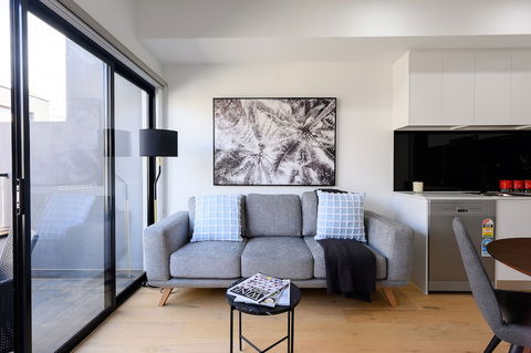 CARLISLE Bright Townhouse In Great Location - Tourism Canberra 4