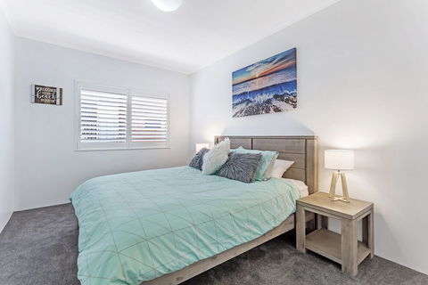 Zenith Unit 7 / 10 Messines Street - Tourism Canberra 6