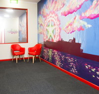 Melbourne city backpackers - Tourism Canberra