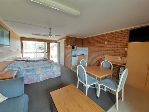 Bayview Motor Inn - Tourism Canberra 4