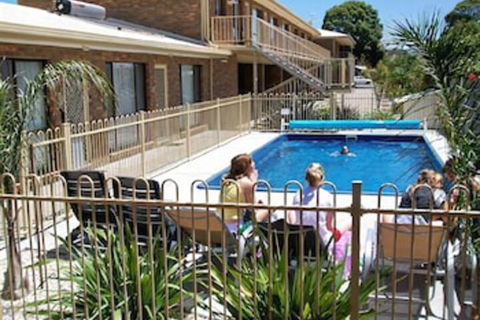 Allambi Holiday Apartments - Tourism Canberra 6