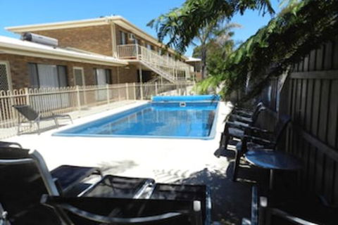 Allambi Holiday Apartments - Tourism Canberra 7