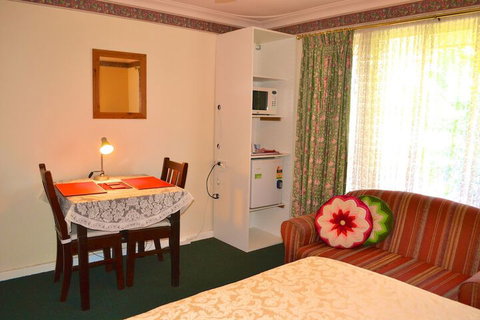 Palms Bed & Breakfast - Tourism Canberra 7
