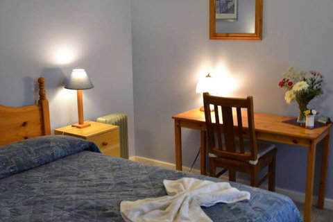 Palms Bed & Breakfast - Tourism Canberra 5
