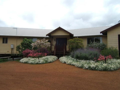 Shambhala Guesthouse - Tourism Canberra 1