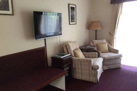 The Noble Grape Guesthouse - Tourism Canberra 3