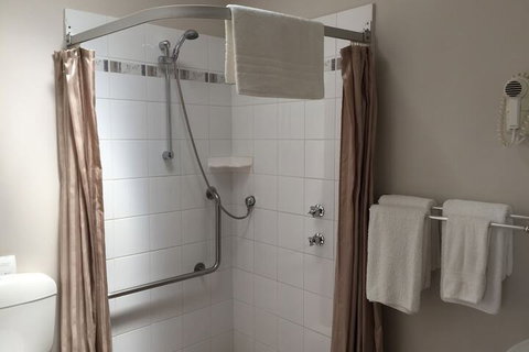 The Noble Grape Guesthouse - Tourism Canberra 4
