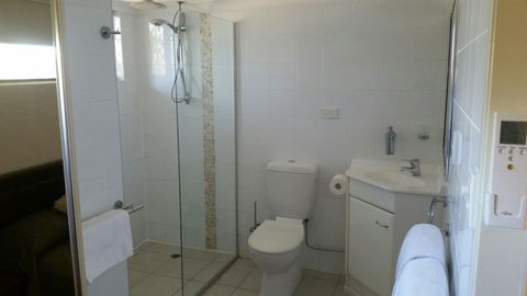 Lamor Apartments - Tourism Canberra 6
