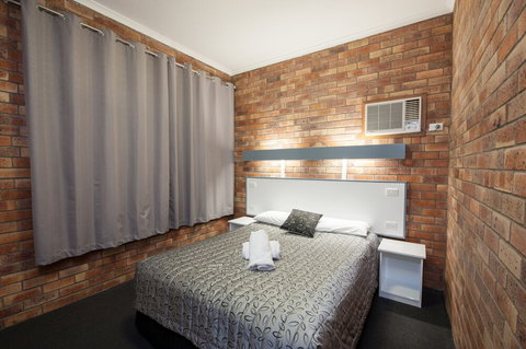 Allan Cunningham Motel - Tourism Canberra 5