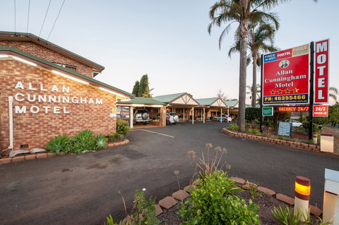 Allan Cunningham Motel - Tourism Canberra 0