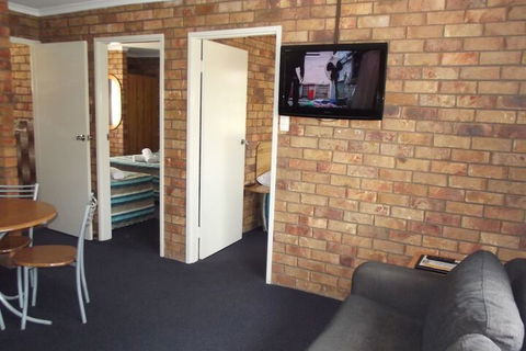 Bridge Street Motor Inn - Tourism Canberra 7