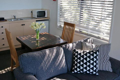 Hamptons On The Bay - Tourism Canberra 2