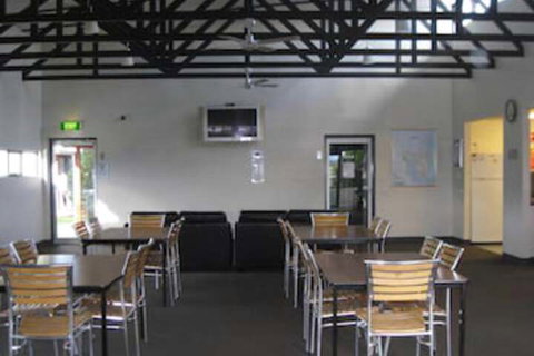 Swansea Backpackers - Tourism Canberra 4