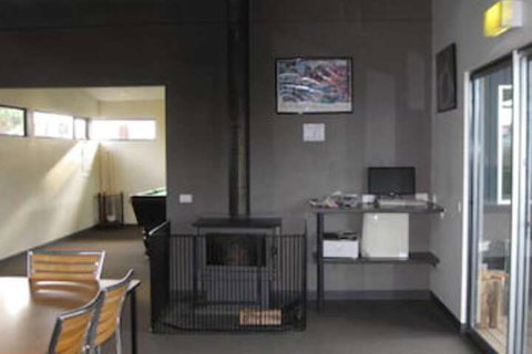 Swansea Backpackers - Tourism Canberra 5