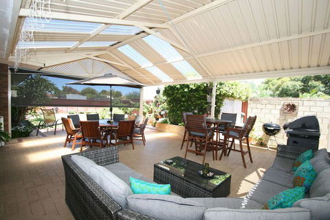 Safety Bay Guest House - Tourism Canberra 1