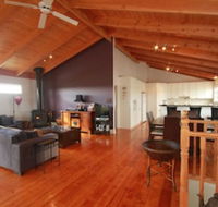 Pelican Sands Bed  Breakfast - Tourism Canberra