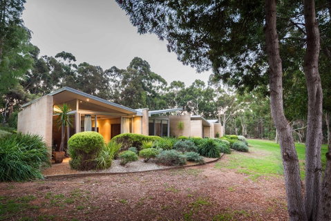 Gilgara Retreat - Tourism Canberra 1