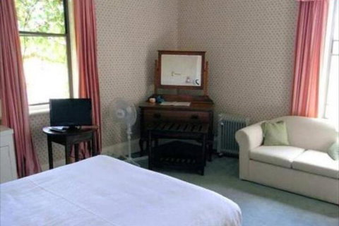 Windmill Hill Lodge - Tourism Canberra 4