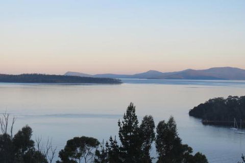 Bruny Vista Cabin - Tourism Canberra 4