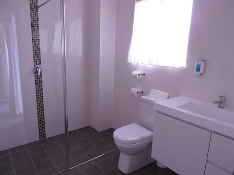 Acacia Snowy Motel - Tourism Canberra 4