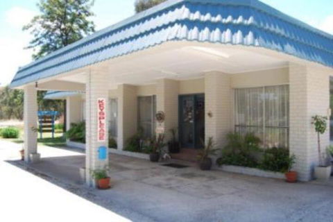 Holbrook Settlers Motel - Tourism Canberra 3