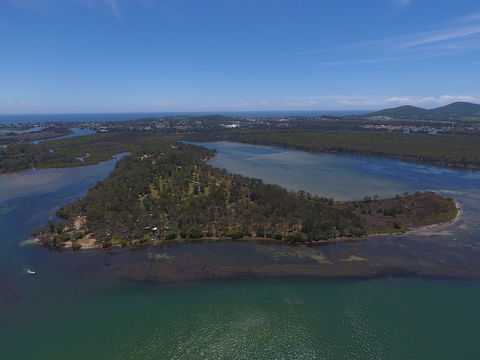 Lani's Holiday Island - Caravan Park - Tourism Canberra 0