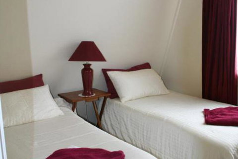 The Doo Drop Inn - Tourism Canberra 6