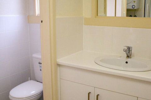 Hibiscus Heights - Tourism Canberra 5