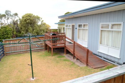 Hibiscus Heights - Tourism Canberra 0