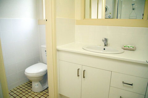 Hibiscus Heights - Tourism Canberra 4