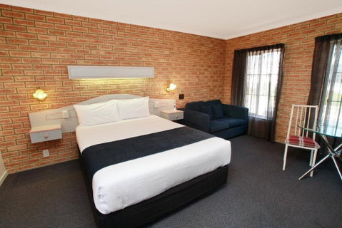 Twofold Bay Motor Inn - Tourism Canberra 5
