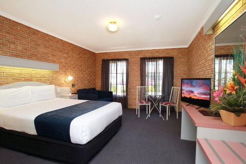 Twofold Bay Motor Inn - Tourism Canberra 6