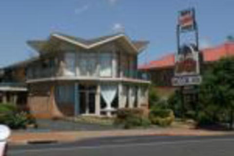 Countryman Motor Inn - Tourism Canberra 0