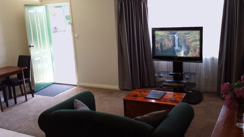 Daylesford Central Motor Inn - Tourism Canberra 3