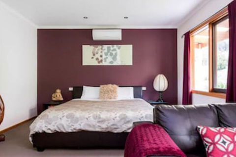Adriennes Country Retreat - Tourism Canberra 0