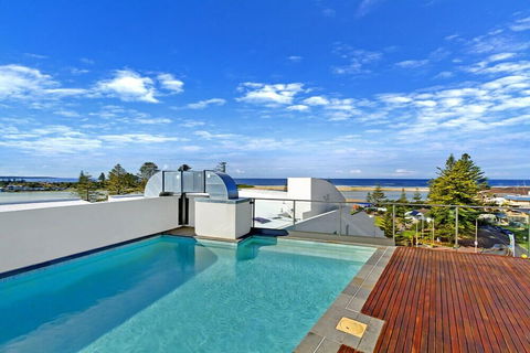Coast Luxury Apartment 17 - Tourism Canberra 1