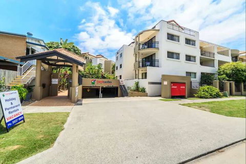 Gold Coast Apartment At Sandcastles On Broadwater - Tourism Canberra 1