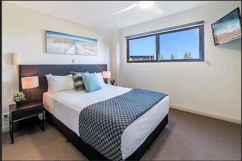 Gold Coast Apartment At Sandcastles On Broadwater - Tourism Canberra 7