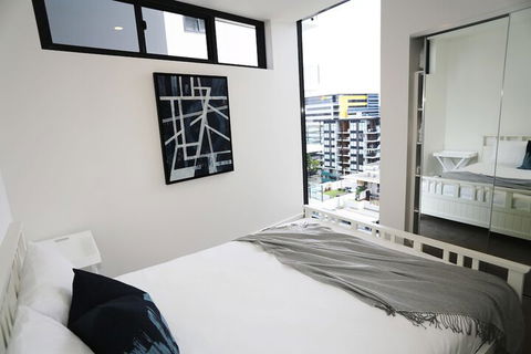 Chic Brisbane Living - Tourism Canberra 3