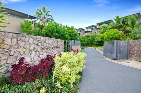 Yacht Club Villa 33-Serenity-Ocean Views With Golf Buggy - Tourism Canberra 1