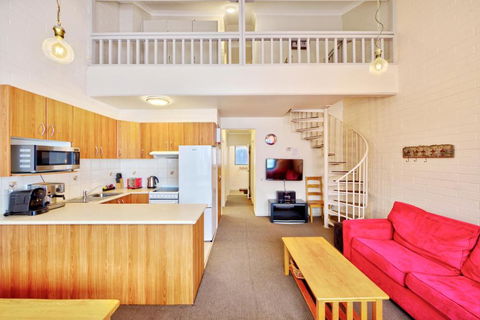 Snow Ski Apartments 16 - Tourism Canberra 4