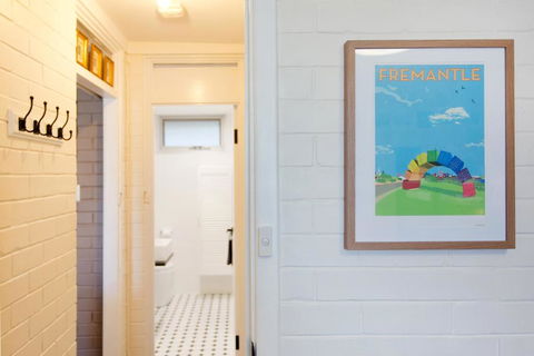 The Original Fremantle Apartment - Tourism Canberra 5