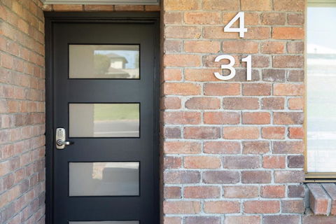 City Four Apartment - Tourism Canberra 2