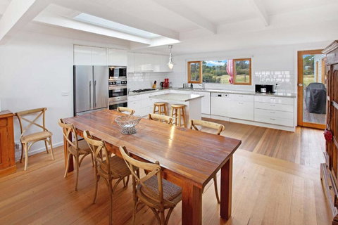 Waterfront Sanctuary Raymond Island Getaway - Tourism Canberra 4