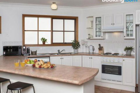 Cloud 9 Cottage Waves Walks & Welcoming - Tourism Canberra 1