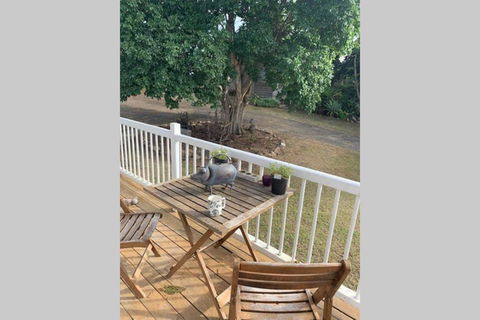 Stunning Queenslander - Tourism Canberra 3