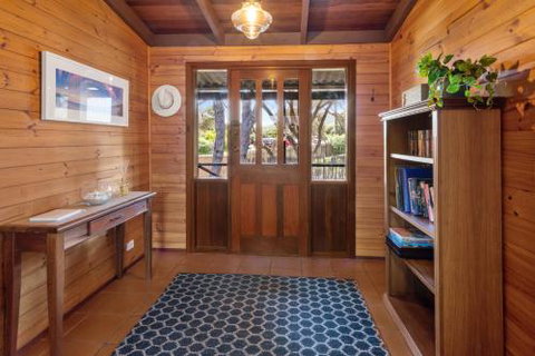 Coleys Beach House Yallingup - Tourism Canberra 5