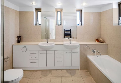 Luxury 3BR Apt With Incredible Views - Tourism Canberra 3